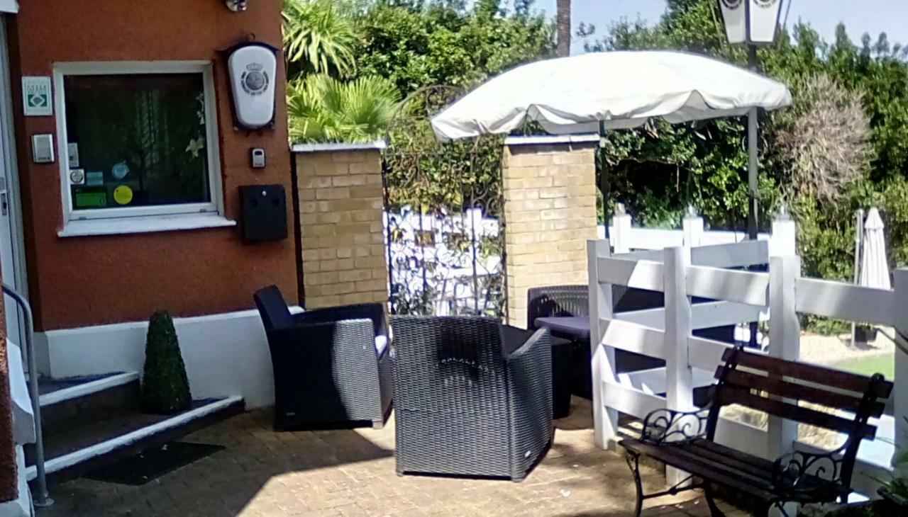 Oaklands House - Adults Only Hotel Brading Luaran gambar